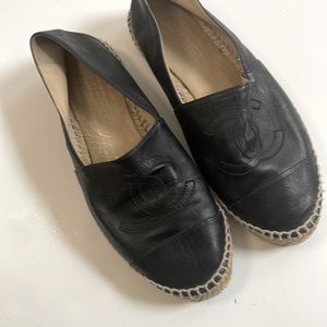 Chanel black leather espadrille 38